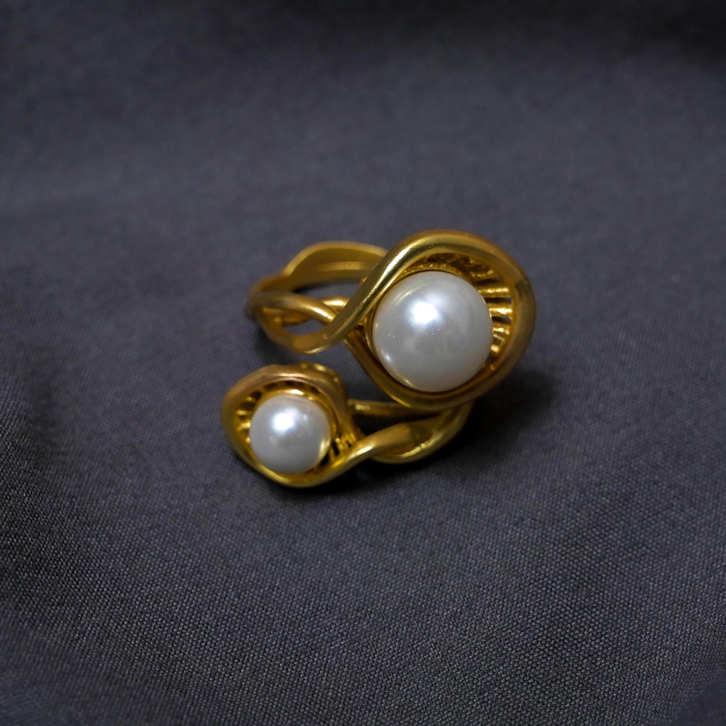 Twist in the Tale Ring
